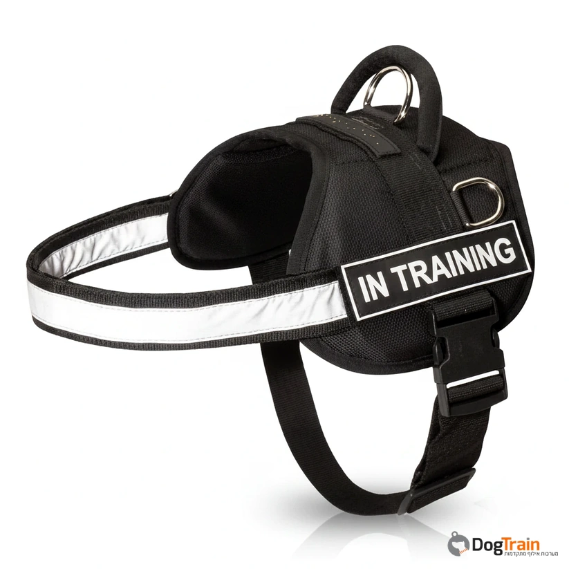 רתמת_ניילון_זוהרת_בסגנון_משטרתי_עם_פס_מחזיר_אור_בחזה_הכלב_1